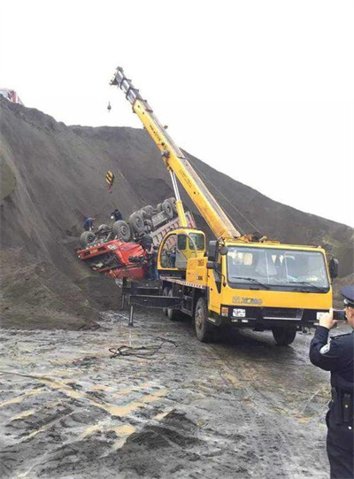 西区上犹道路救援